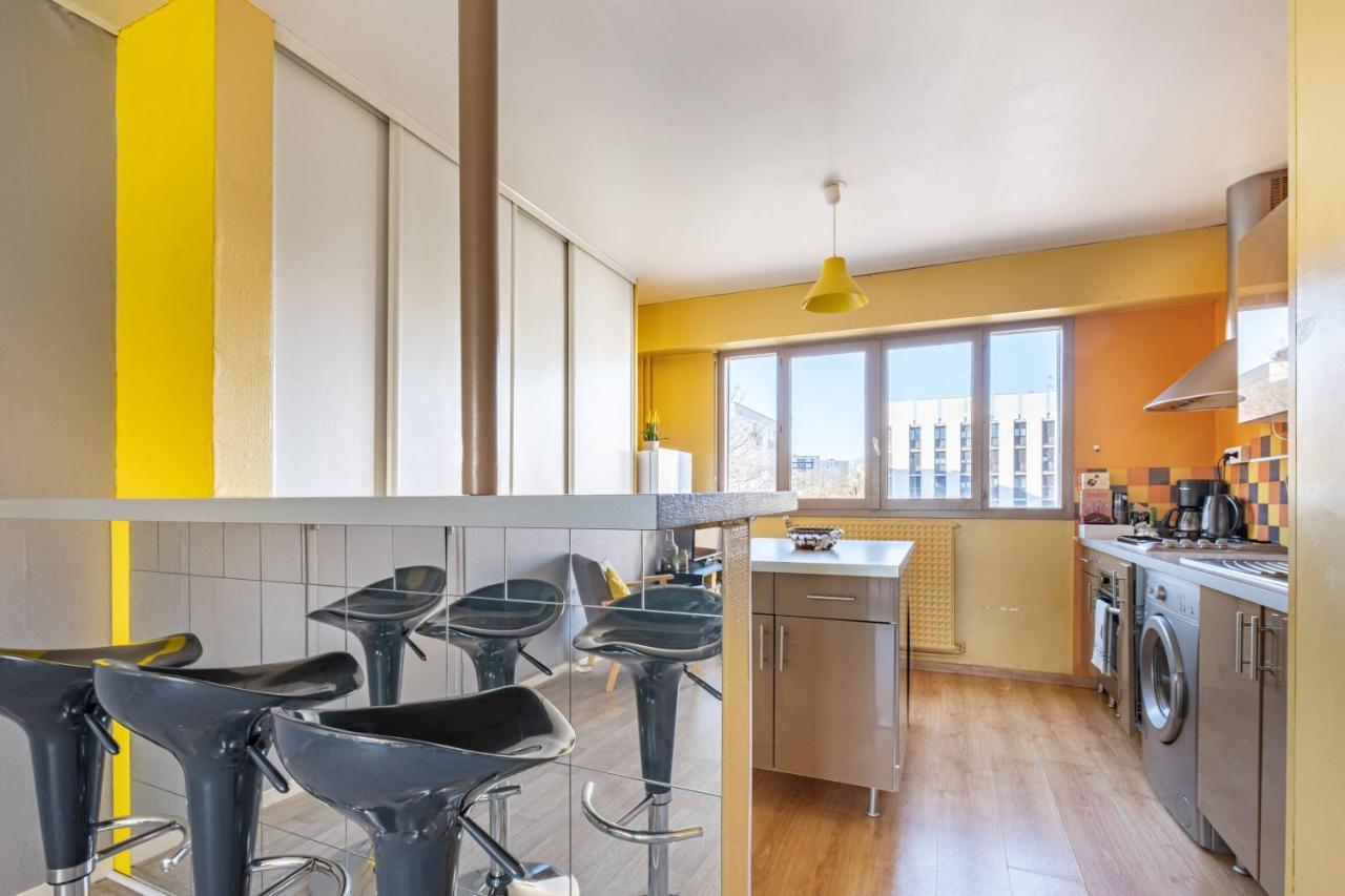 Appartement spacieux équipé avec WIFI Bourges Esterno foto